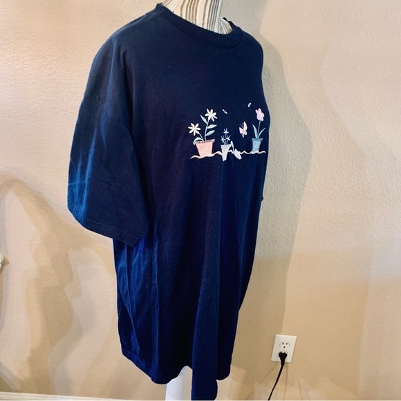 Endless Designs T-Shirt 2XL Navy Blue Embroidered Floral Design Cotton Poly - Picture 5 of 13